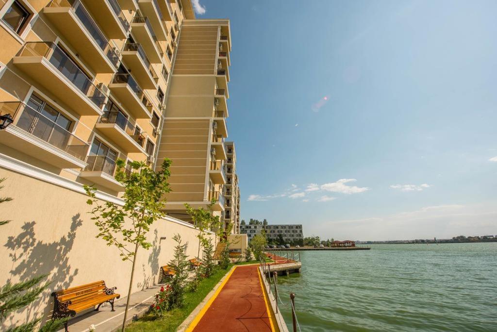 Midada Cazino Mamaia Apartment Bagian luar foto